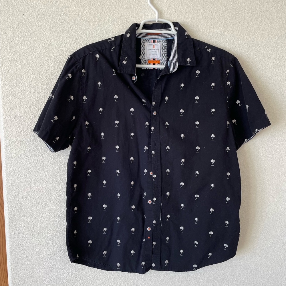 Black palm tree shirt
